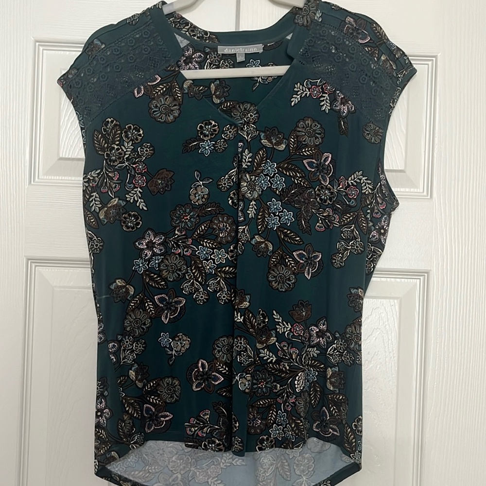 Daniel rain women’s casual top